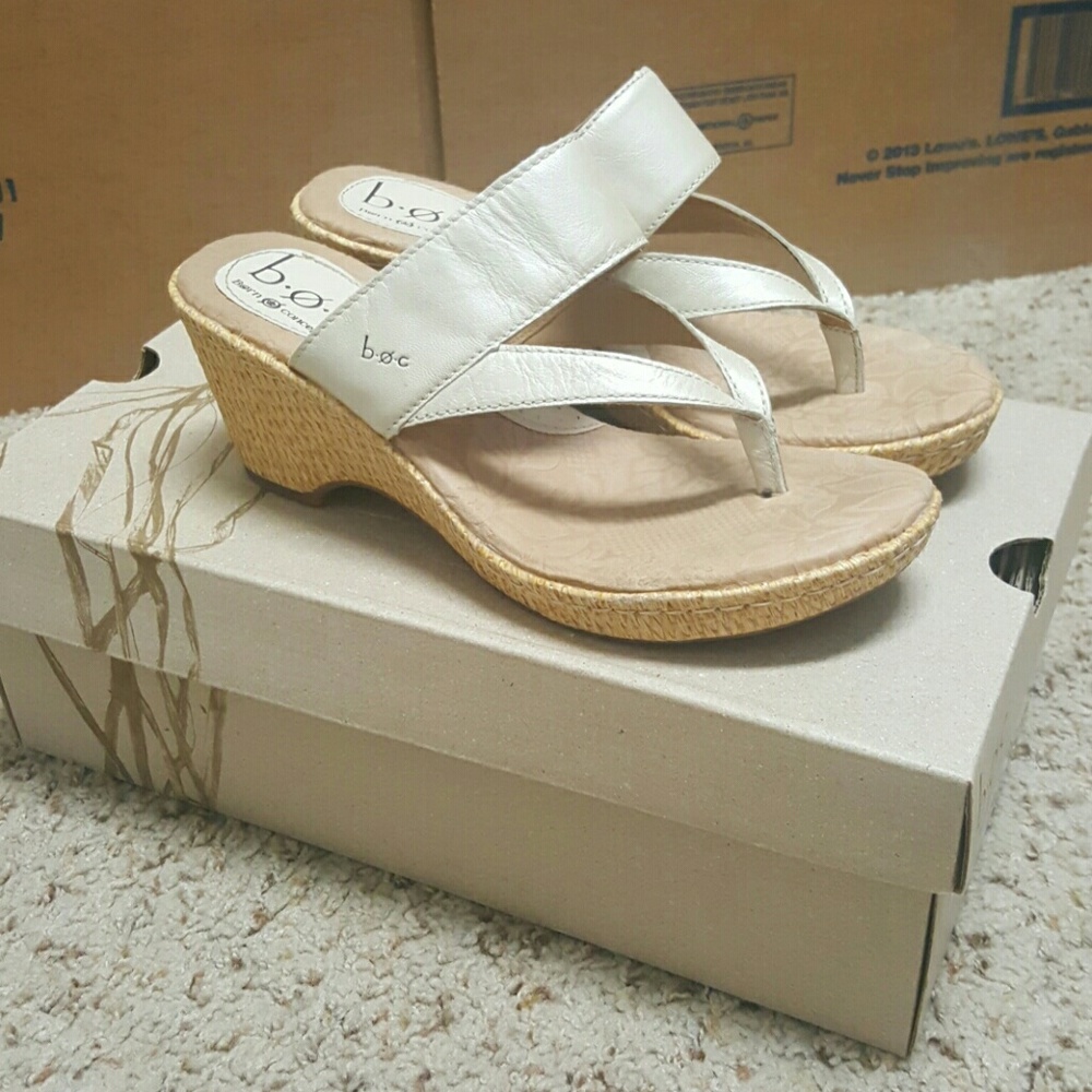 Born sandals
